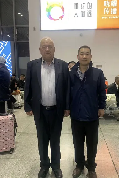 Group photo with clients 4